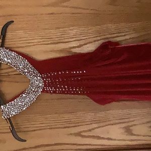Very long elegant I would say over 6 feet